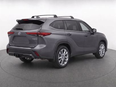 Used 2023 Toyota Highlander Limited