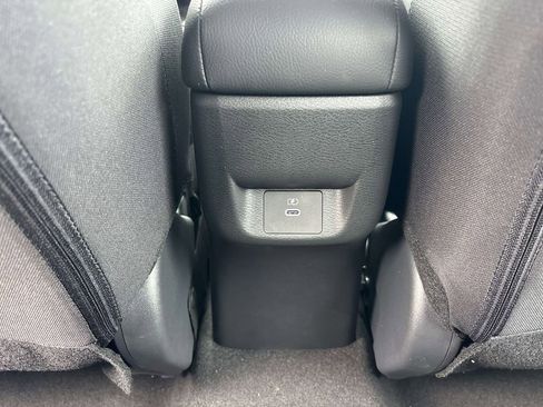 Used 2025 Nissan Versa SV w/ Trunk Package image 12