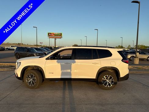 Used 2024 GMC Acadia AT4 w/ Luxury Package AWD/4WD image 3
