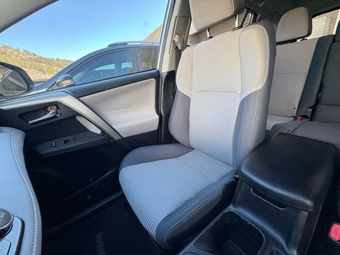 Used 2014 Toyota RAV4 XLE image 22