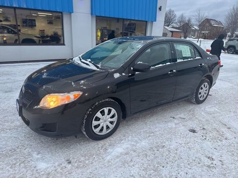 Used 2010 Toyota Corolla image 1