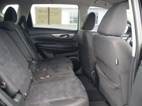 Used 2015 Nissan Rogue SV FWD image 19