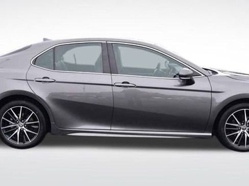 Certified 2023 Toyota Camry SE image 5