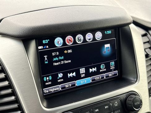 Used 2019 GMC Yukon XL SLT w/ Premium Edition image 25