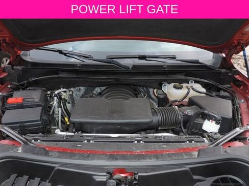 Used 2024 GMC Yukon AT4 w/ Technology Package image 21