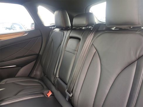 Used 2015 Lincoln MKC FWD w/ Equipment Group 101A Select image 13