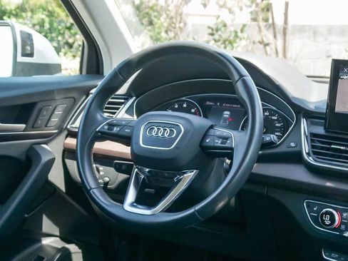 Used 2023 Audi Q5 2.0T Premium w/ Convenience Package AWD/4WD image 14