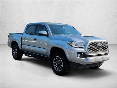 Used 2022 Toyota Tacoma TRD Sport w/ Technology Package RWD image 3