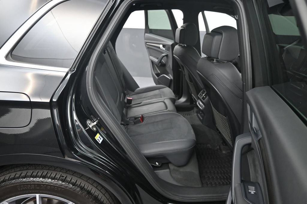 Used 2022 Audi SQ5 Premium Plus AWD/4WD image 32