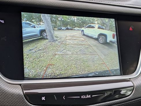 Used 2018 Cadillac XT5 Premium Luxury FWD image 24