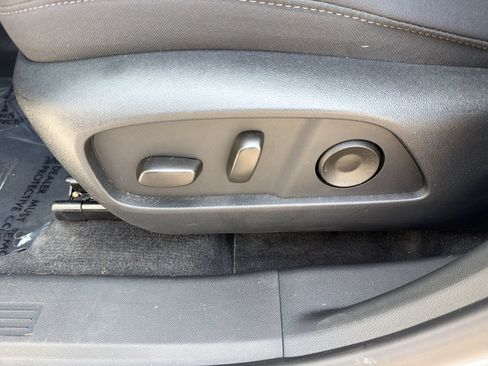 Used 2026 Chevrolet Equinox LT w/ Convenience Package II FWD image 21