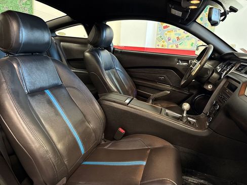 Used 2012 Ford Mustang GT Premium w/ Brembo Brake Pkg image 13