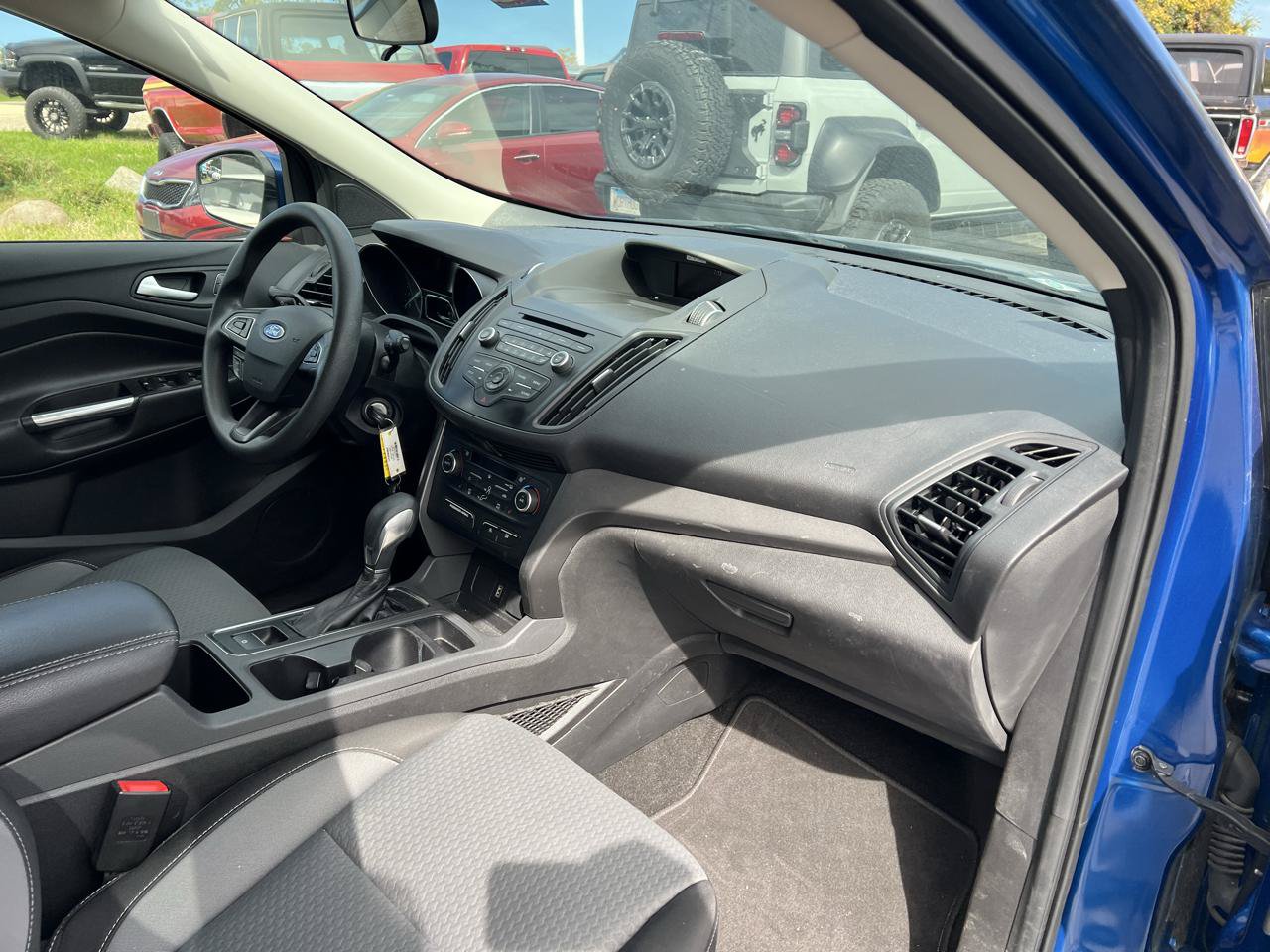 Used 2018 Ford Escape SE FWD image 16