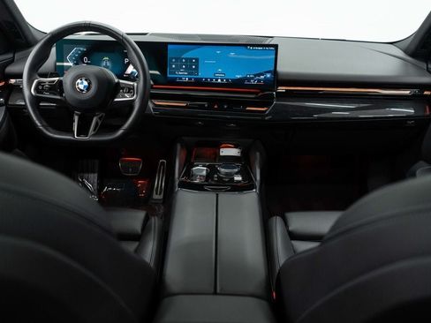 Used 2026 BMW 530i xDrive AWD/4WD image 7