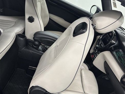 Used 2019 MINI Cooper S image 27