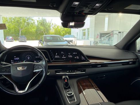 Used 2022 Cadillac Escalade Premium Luxury w/ Performance Package AWD/4WD image 8
