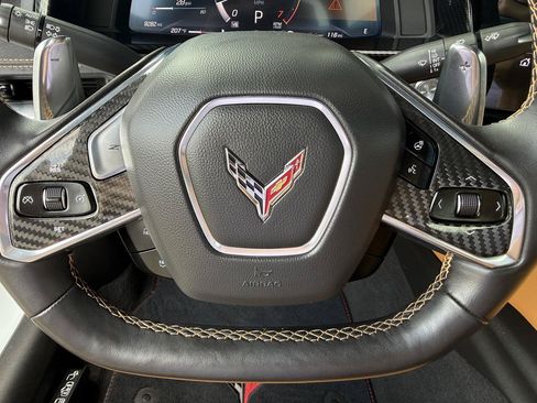 Used 2021 Chevrolet Corvette Stingray Preferred Cpe w/ Engine Appearance Package RWD image 18