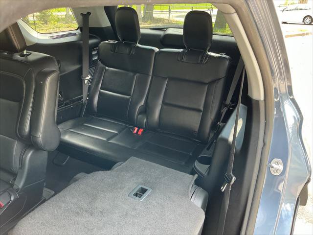 Used 2021 Ford Explorer Limited w/ Hybrid Equipment Group 310A RWD image 15