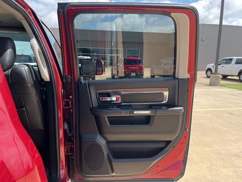 Used 2014 RAM 1500 Laramie w/ Convenience Group AWD/4WD image 19