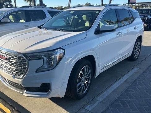 Used 2022 GMC Terrain Denali image 6