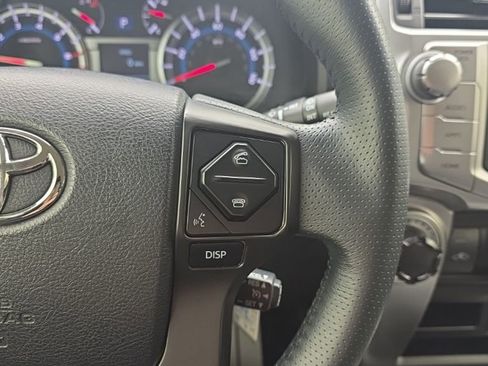 Certified 2018 Toyota 4Runner SR5 AWD/4WD image 24