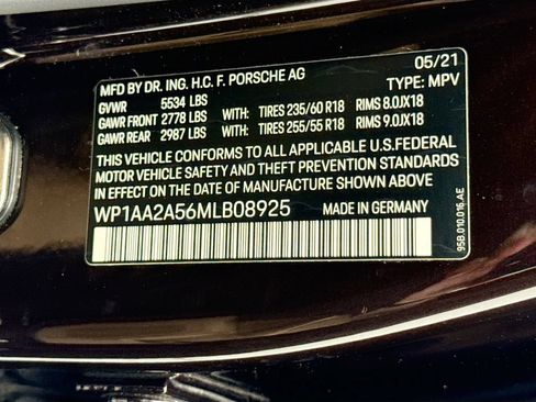 Used 2021 Porsche Macan AWD/4WD image 34