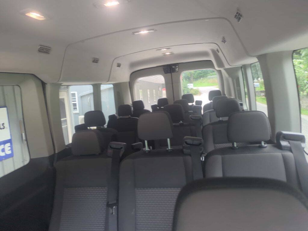Used 2025 Ford Transit 350 XLT RWD image 11