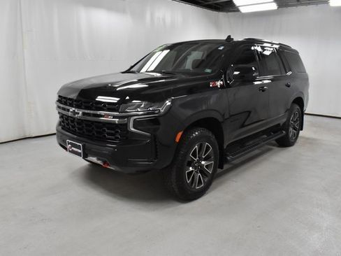 Certified 2021 Chevrolet Tahoe Z71 w/ Luxury Package image 2