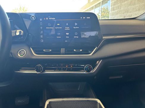 Used 2025 Chevrolet Equinox LT FWD image 20