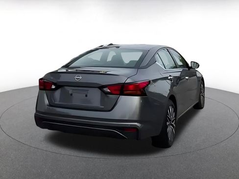 Used 2025 Nissan Altima 2.5 SV image 12