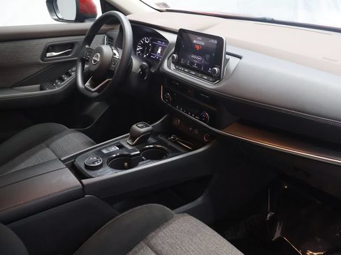 Used 2023 Nissan Rogue SV AWD/4WD image 10
