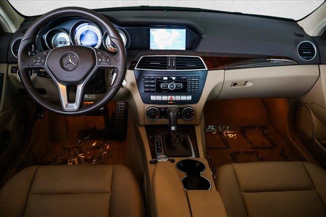 Used 2013 Mercedes-Benz C 300 4MATIC Sedan image 25