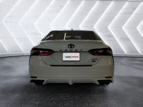 Used 2024 Toyota Camry SE FWD image 5