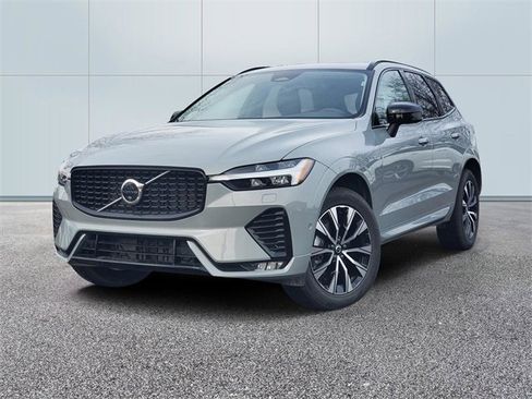 Certified 2025 Volvo XC60 B5 Plus image 1