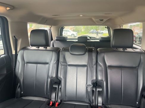 Used 2024 Ford Expedition Max XLT AWD/4WD image 10