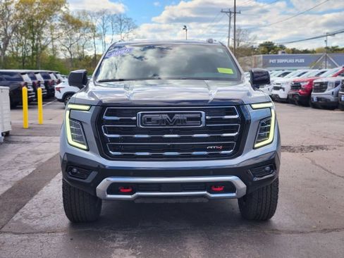 Used 2026 GMC Yukon XL AT4 AWD/4WD image 8