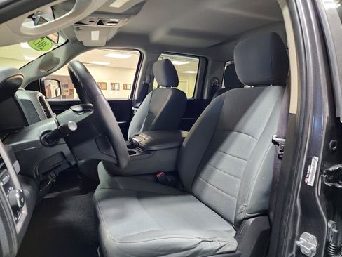 Used 2017 RAM 1500 Express AWD/4WD image 15