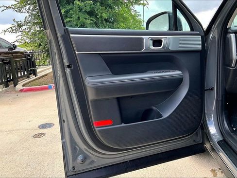 Used 2025 Hyundai Santa Fe SEL FWD image 21
