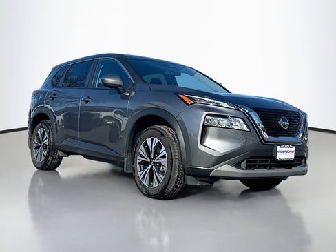 Used 2023 Nissan Rogue SV image 1