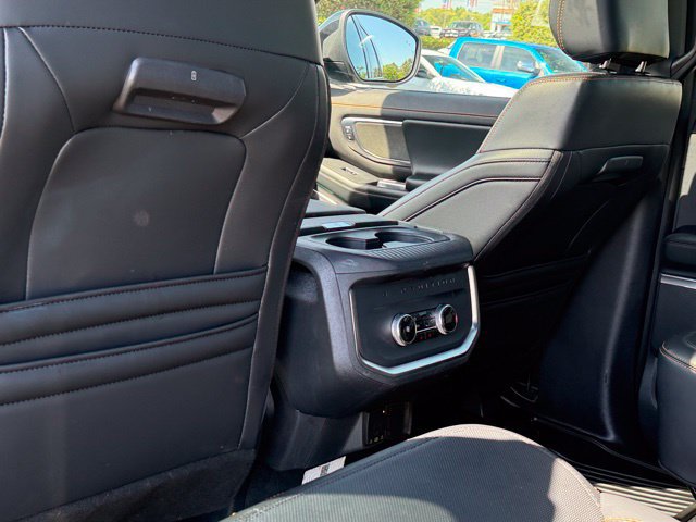 Used 2025 Ford Expedition Tremor AWD/4WD image 27