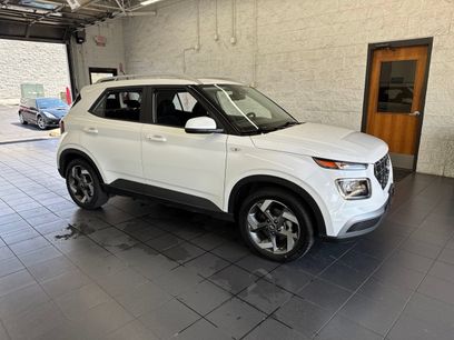 Used 2025 Hyundai Venue SEL
