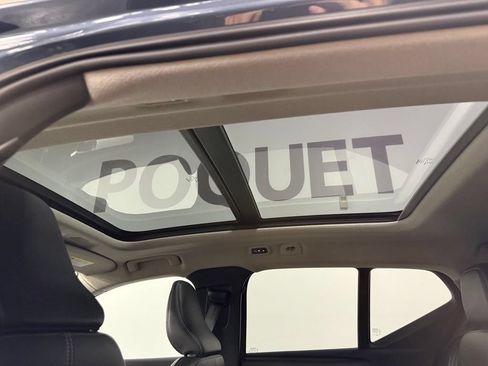 Used 2021 Volvo XC40 T5 Momentum AWD/4WD image 14