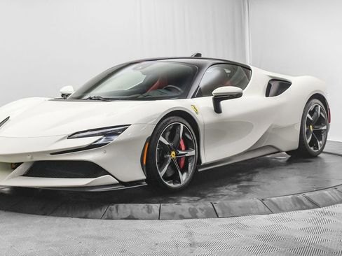 Certified 2023 Ferrari SF90 Stradale image 4