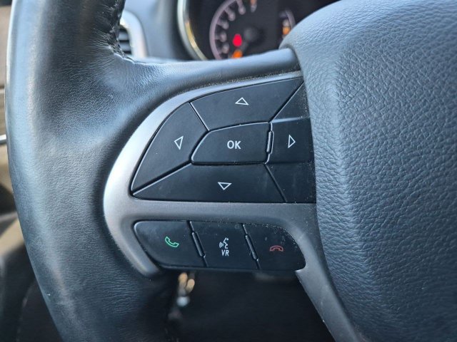 Used 2019 Jeep Grand Cherokee Limited AWD/4WD image 15