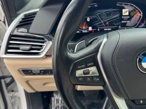 Used 2022 BMW X5 xDrive40i w/ Premium Package AWD/4WD image 16
