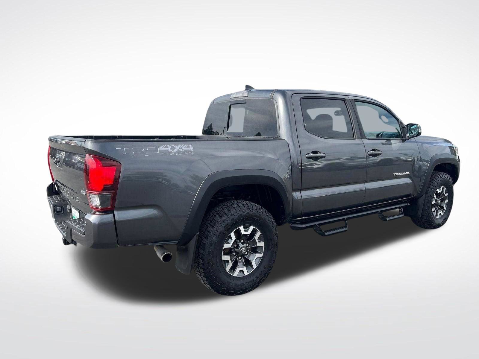 Used 2019 Toyota Tacoma TRD Off-Road AWD/4WD image 3