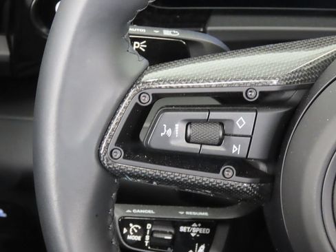 Certified 2025 Porsche Macan 4S Electric AWD/4WD image 20