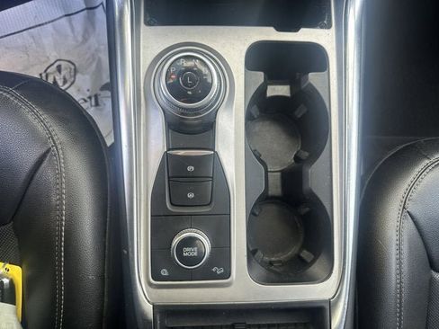 Used 2022 Ford Explorer Limited w/ Equipment Group 301A image 24