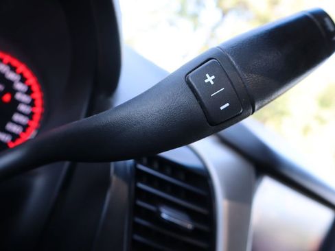 Used 2015 GMC Yukon XL Denali w/ Premium Package image 35