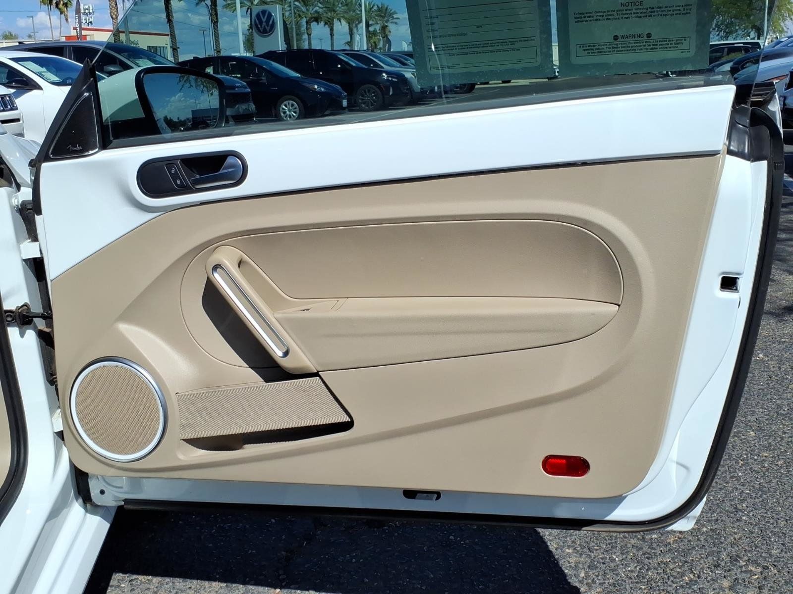 Used 2019 Volkswagen Beetle 2.0T SE FWD image 15